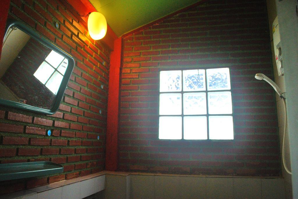 Pailin Guest House Bangkok Exteriör bild