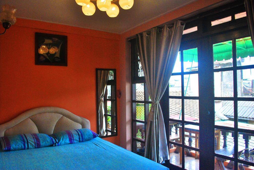 Pailin Guest House Bangkok Exteriör bild